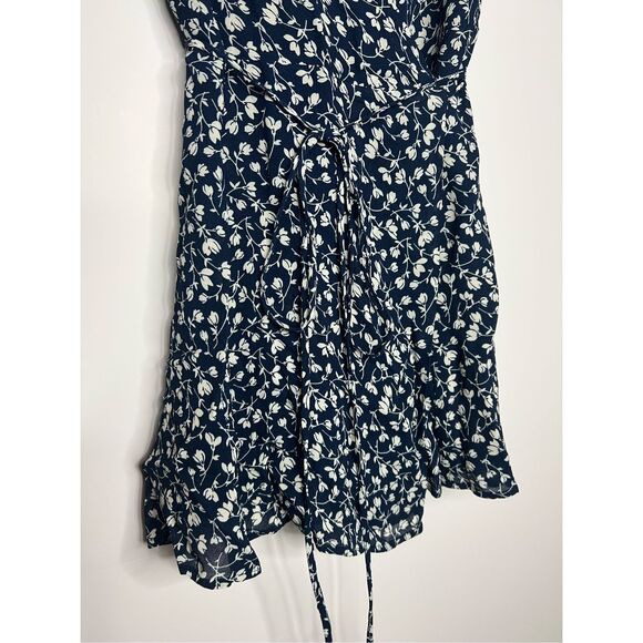 Reformation Lucky Wrap Dress - Picture 4 of 8